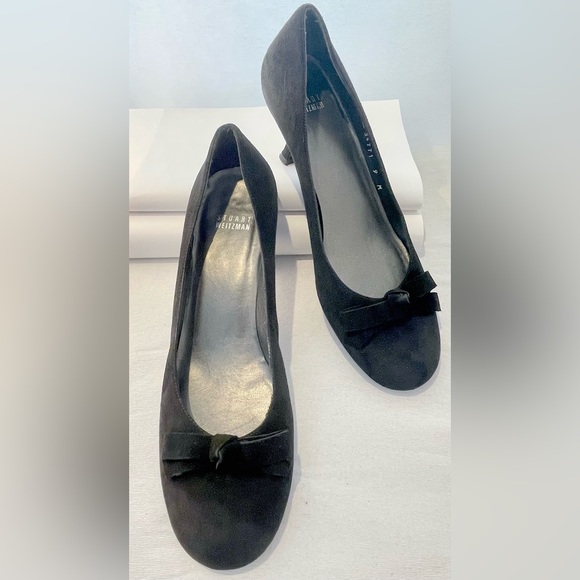Black Suede Stuart Weiztman Round Tor Kitten Heel - Picture 1 of 4